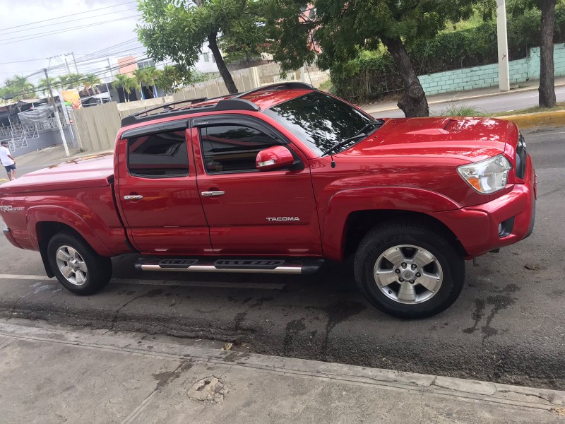 jeepetas y camionetas - Toyota tacoma 2014 0