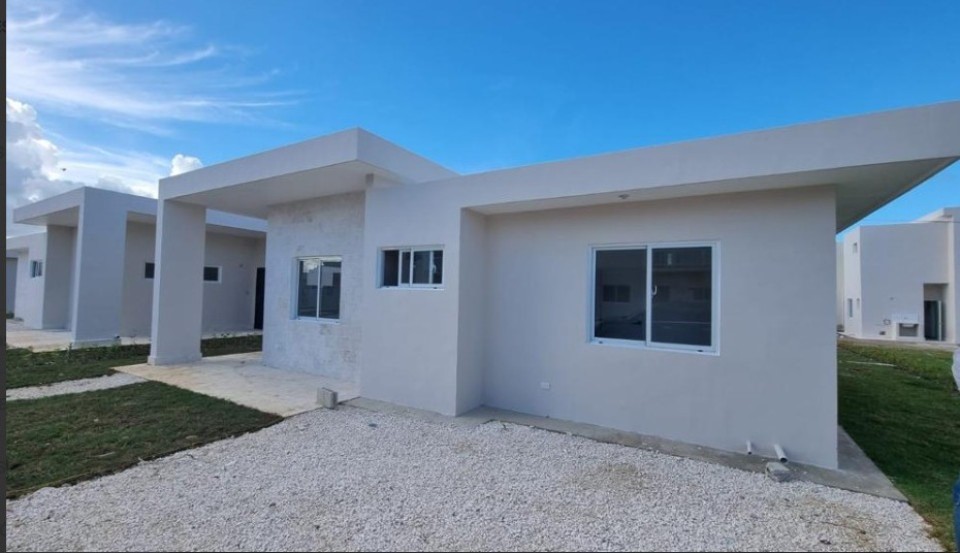 casas vacacionales y villas - Alquiler hermosa casa nueva en Punta Cana