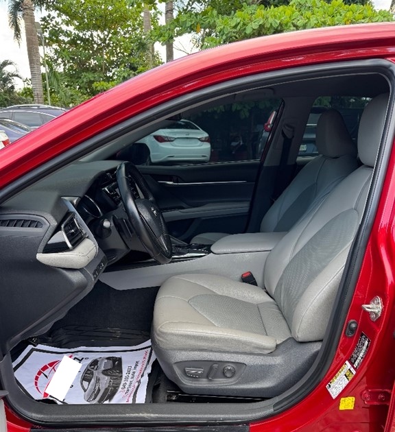 carros - 2019 Toyota Camry SE  6