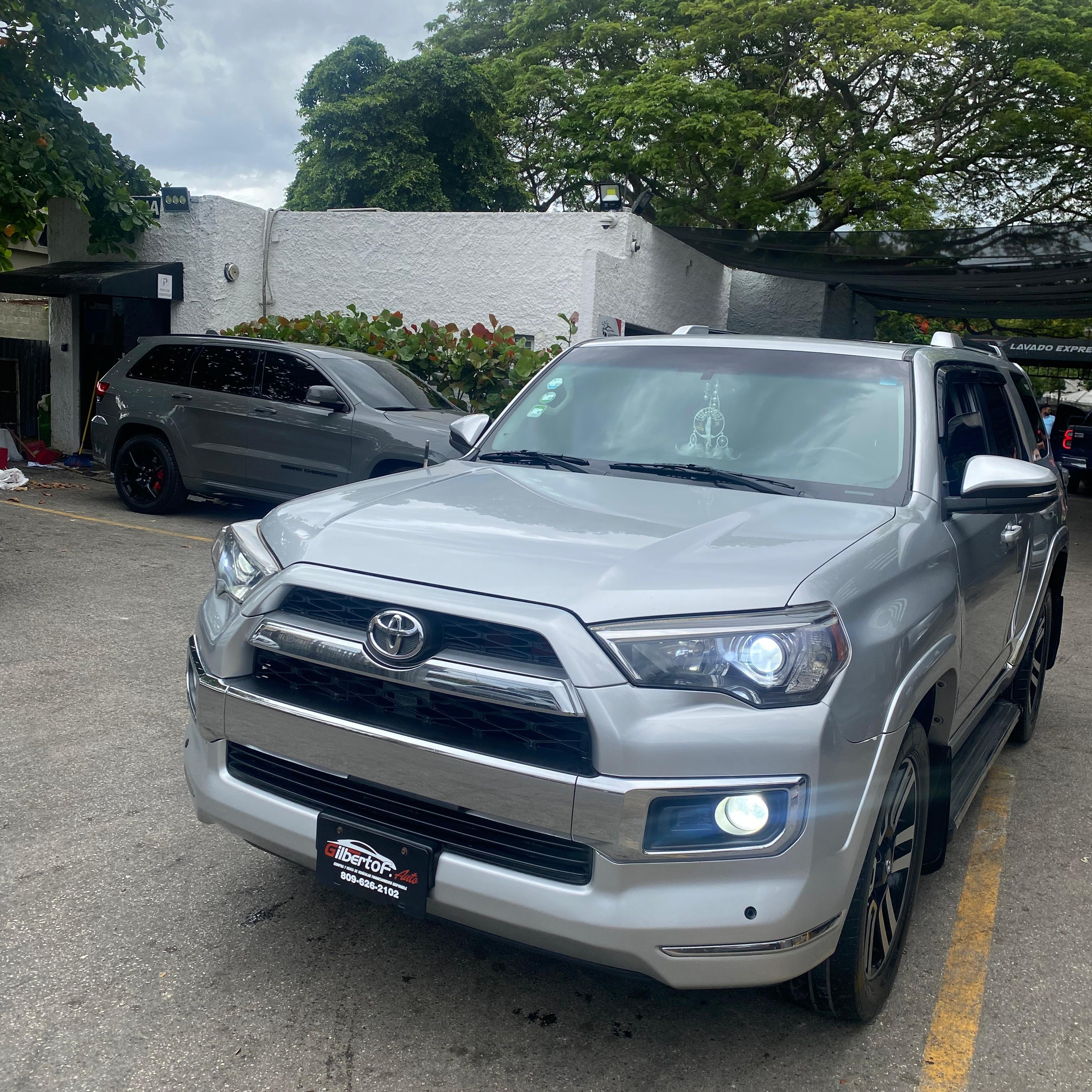 jeepetas y camionetas - Toyota 4runner limited 2013