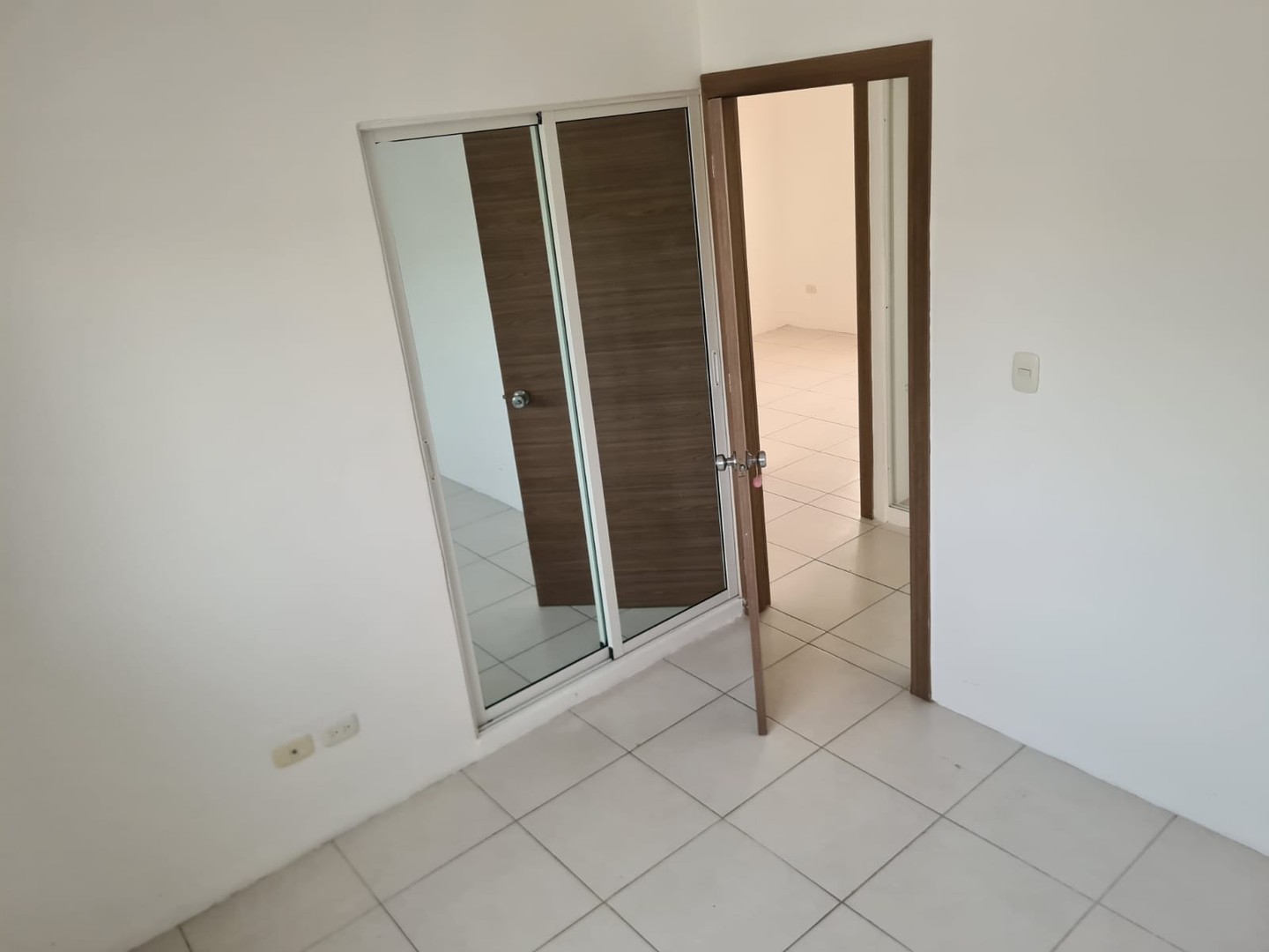 apartamentos - Te presento esta excelente oportunidad de compra en Santo Domingo Este.

 8