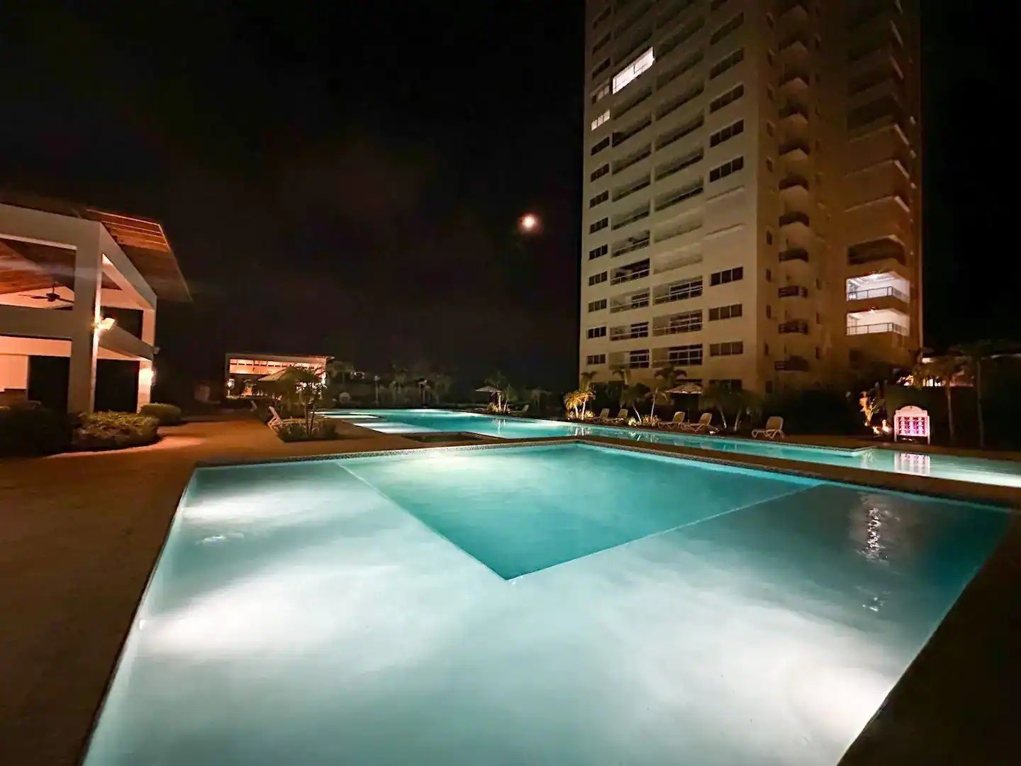 apartamentos - Apartamento de 2 habitaciones en Juan Dolio recibo Bitcoin y Vehiculos 