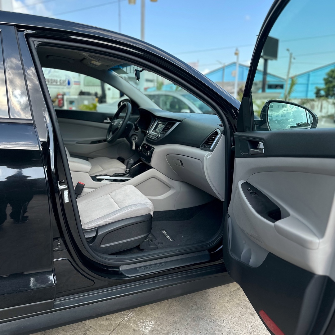 jeepetas y camionetas - Hyundai Tucson SE 2018, Clean Carfax! Excelentes condiciones! 6