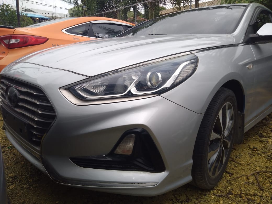 carros - HYUNDAI SONATA 2018 GRIS 3