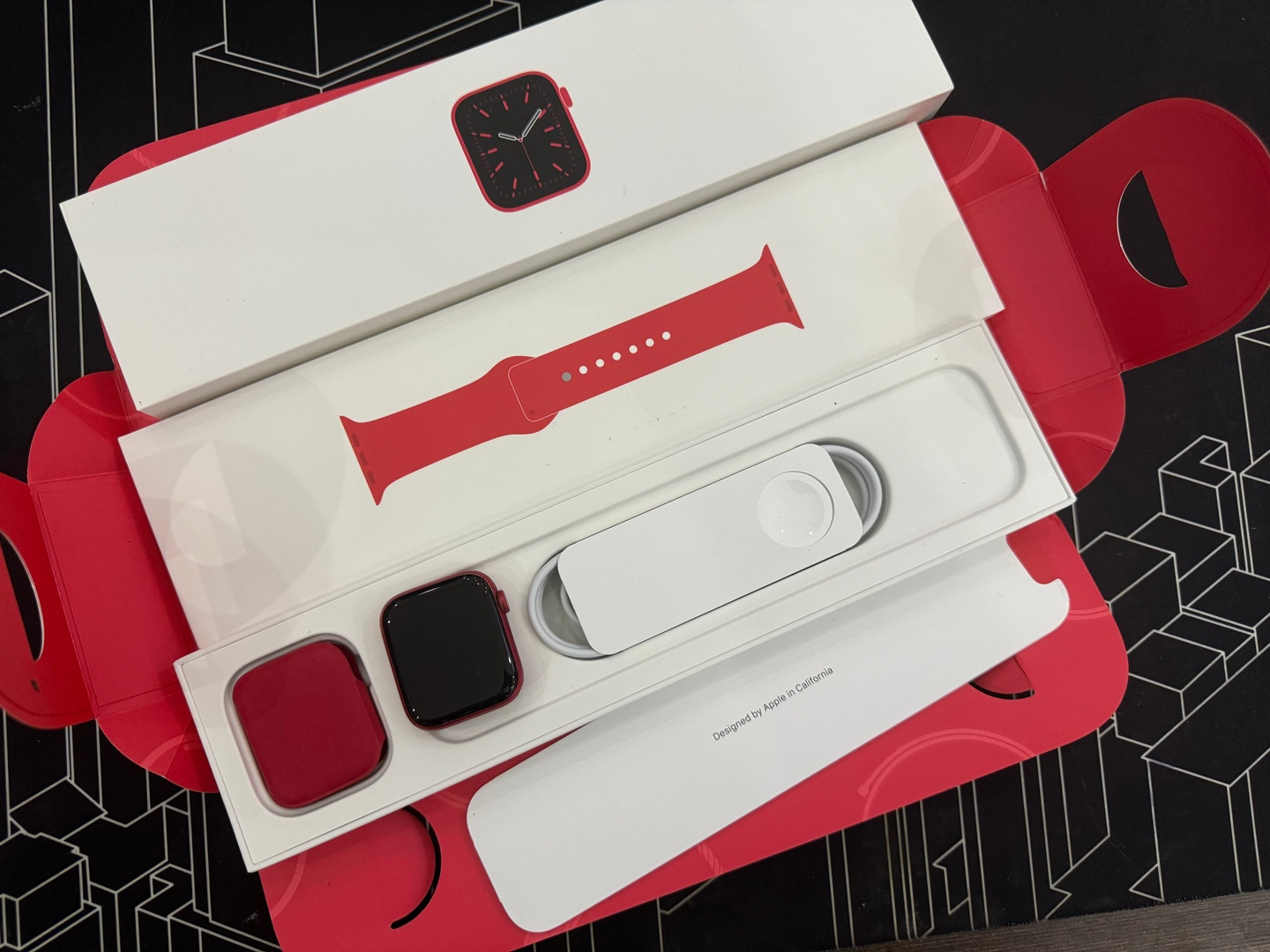 otros electronicos - Apple Watch Series 6 44mm GPS Red (product) Usado RD$ 13,000 NEG 1