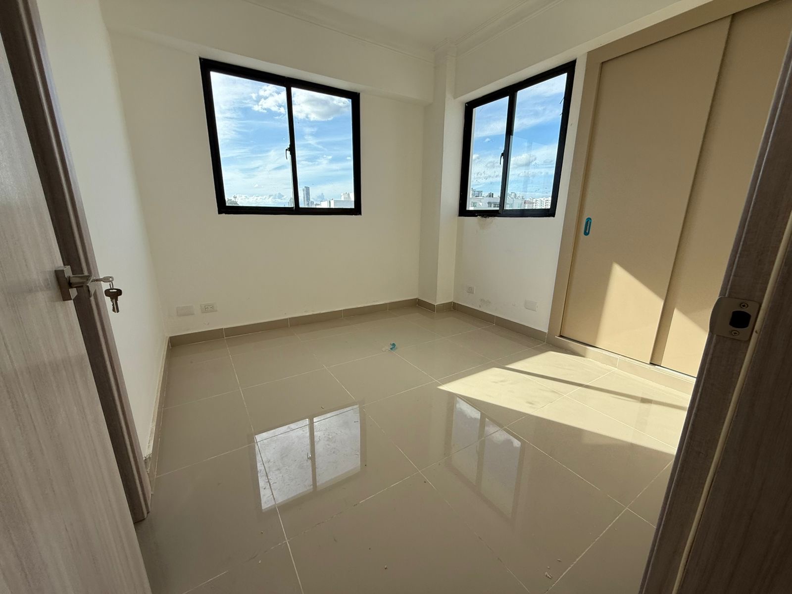 apartamentos - Vendo nuevo Independencia precio US$159,000 Aparta 9