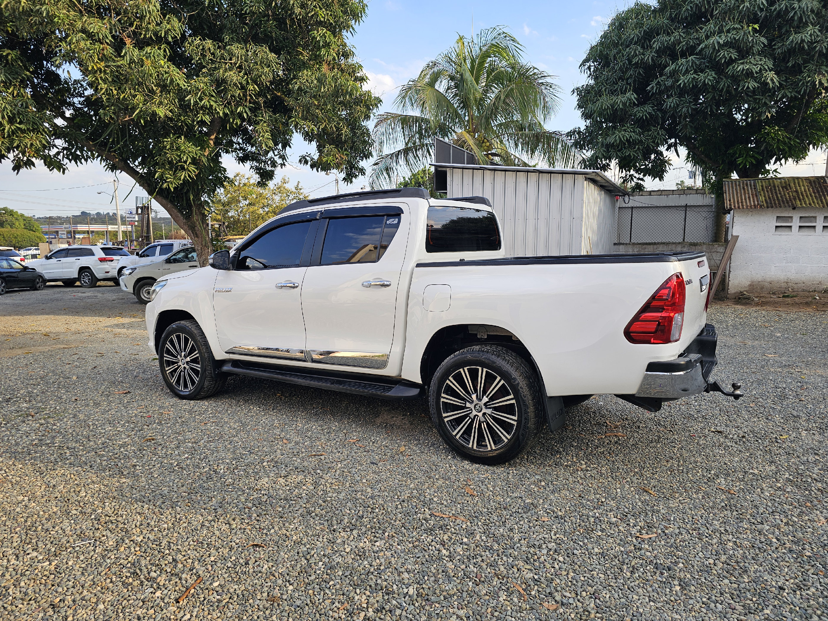 jeepetas y camionetas - Toyota hilux 2016  1