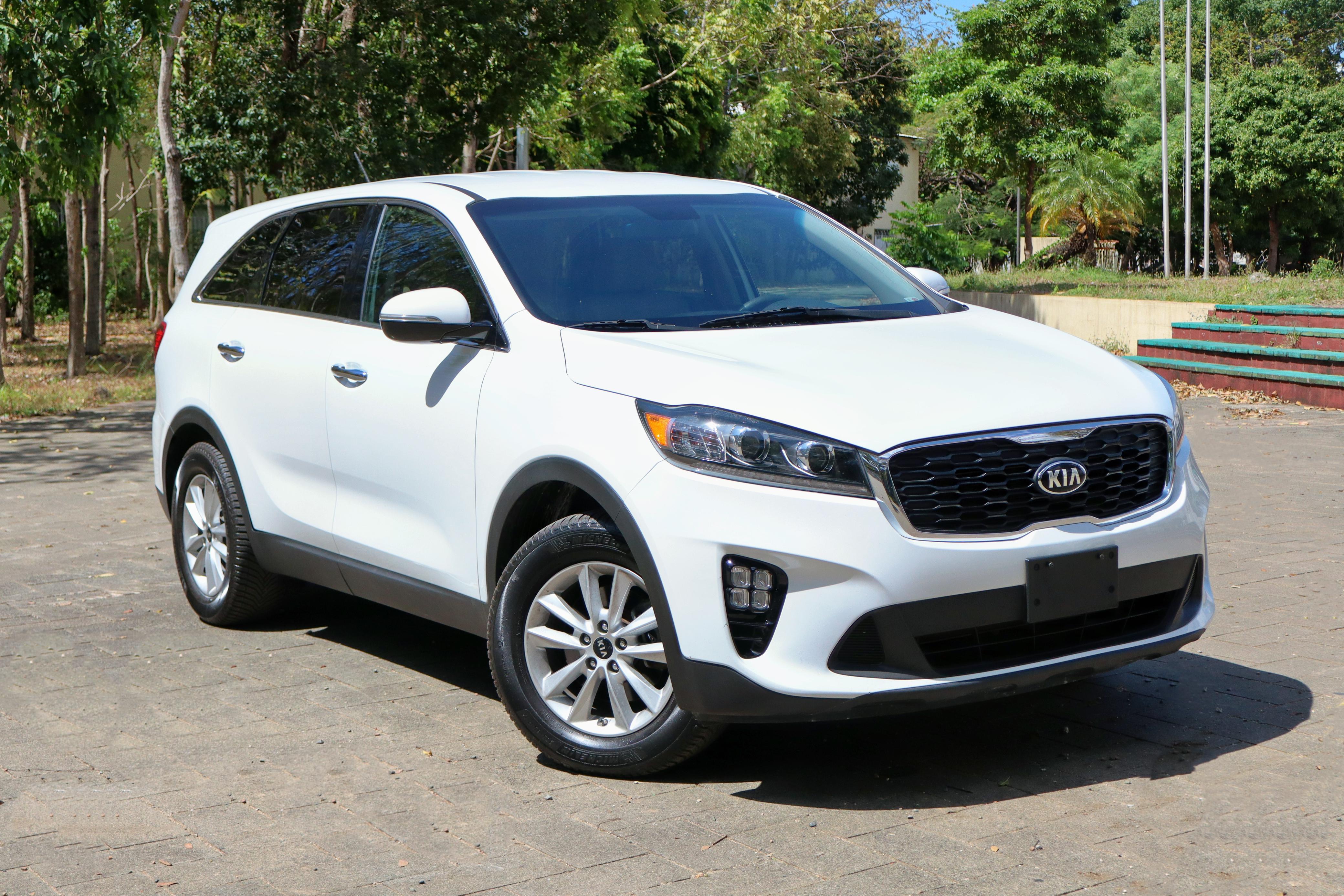 jeepetas y camionetas - Verla es comprarla ven conocela kia Sorento LX 2019 excelente condiciones 