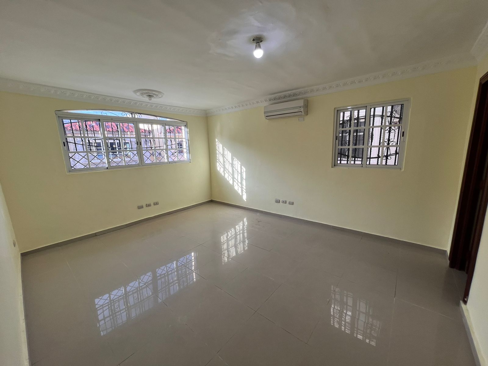 casas - Vendo casa vista hermosa, Santo Domingo Este  1