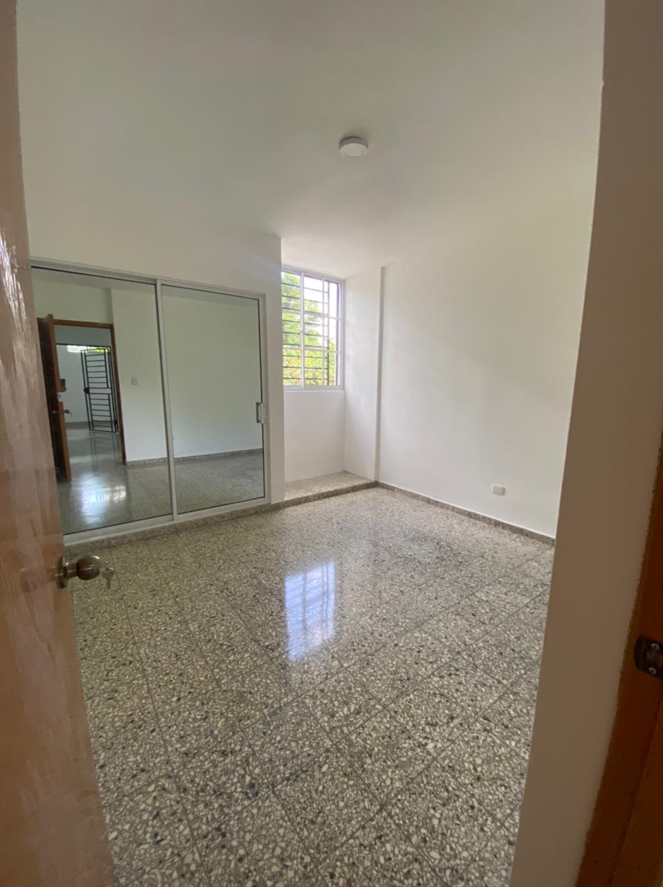 casas - Vendo casa prox. Av. Independencia 8