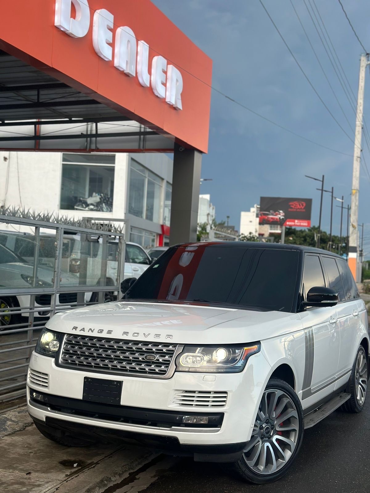 jeepetas y camionetas - Ranger Rover Vogue 2013 la más nueva del pais 🔥 9