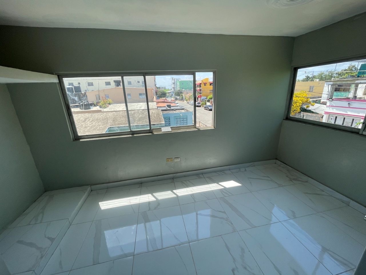 casas - Vendo casa para vivir o invertir en el Ensanche Ozama 3