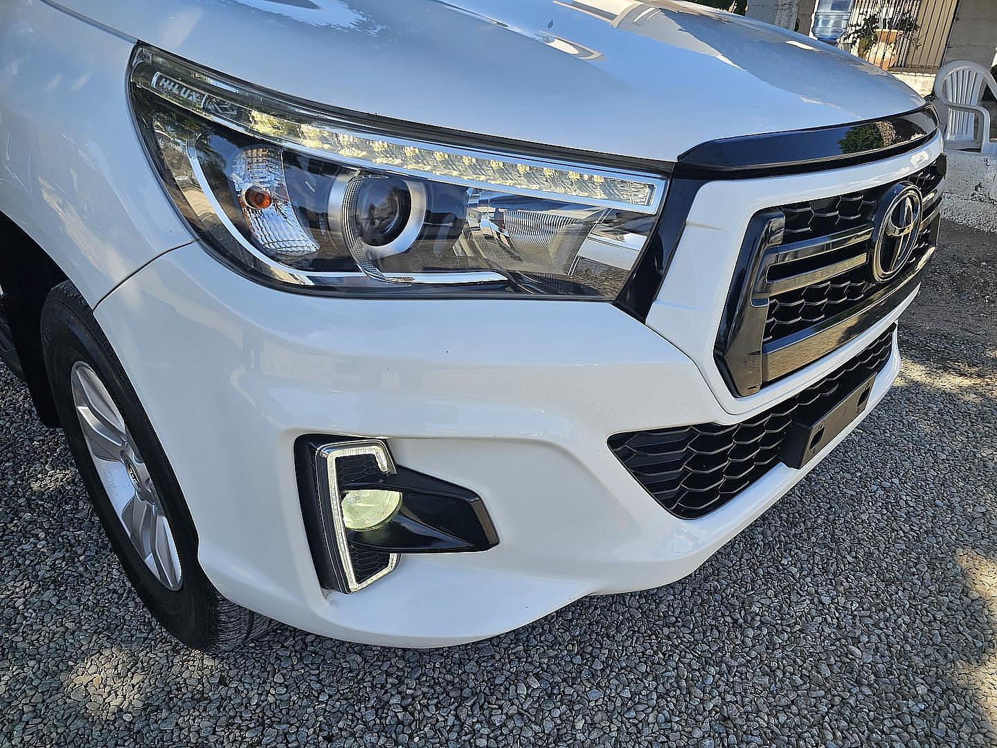 jeepetas y camionetas - Toyota Hilux 2020 automática 4×4 0