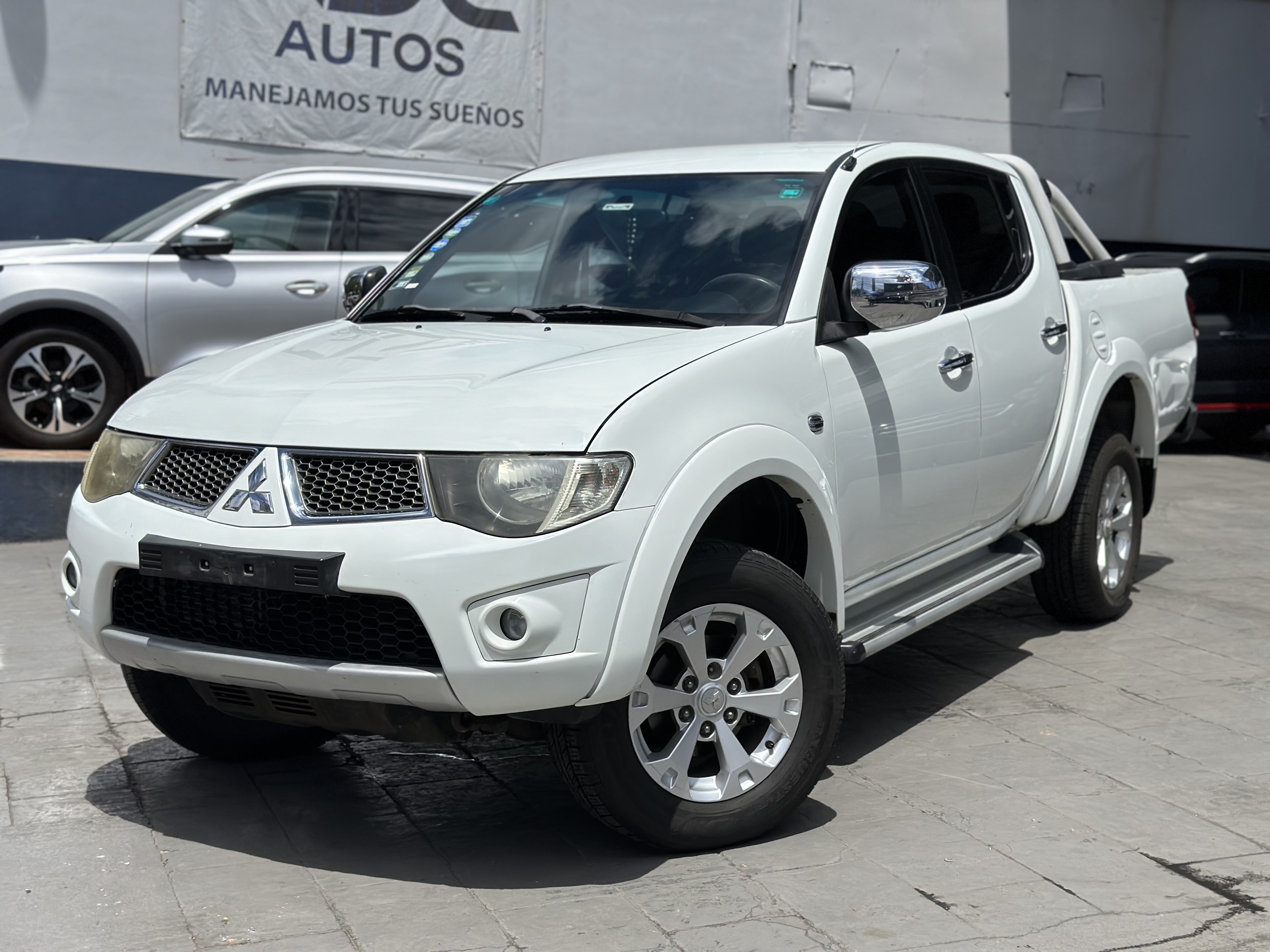 jeepetas y camionetas - MITSUBISHI L200 4x4 2015 1