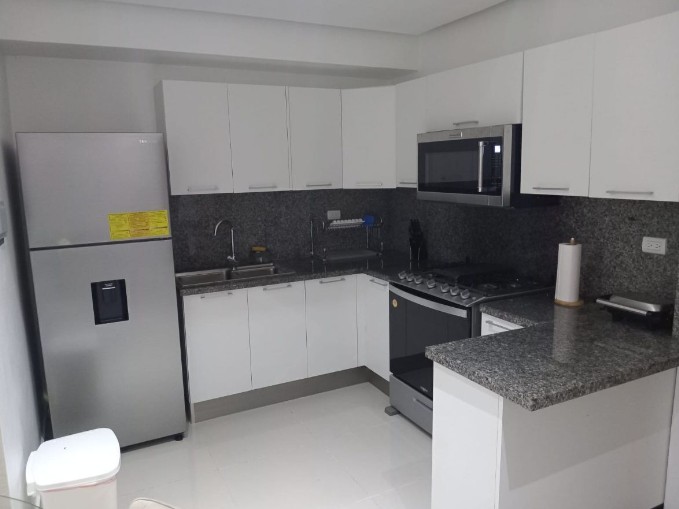 apartamentos - Alquiler de Apartamento amoblado en Evaristo Morales 5