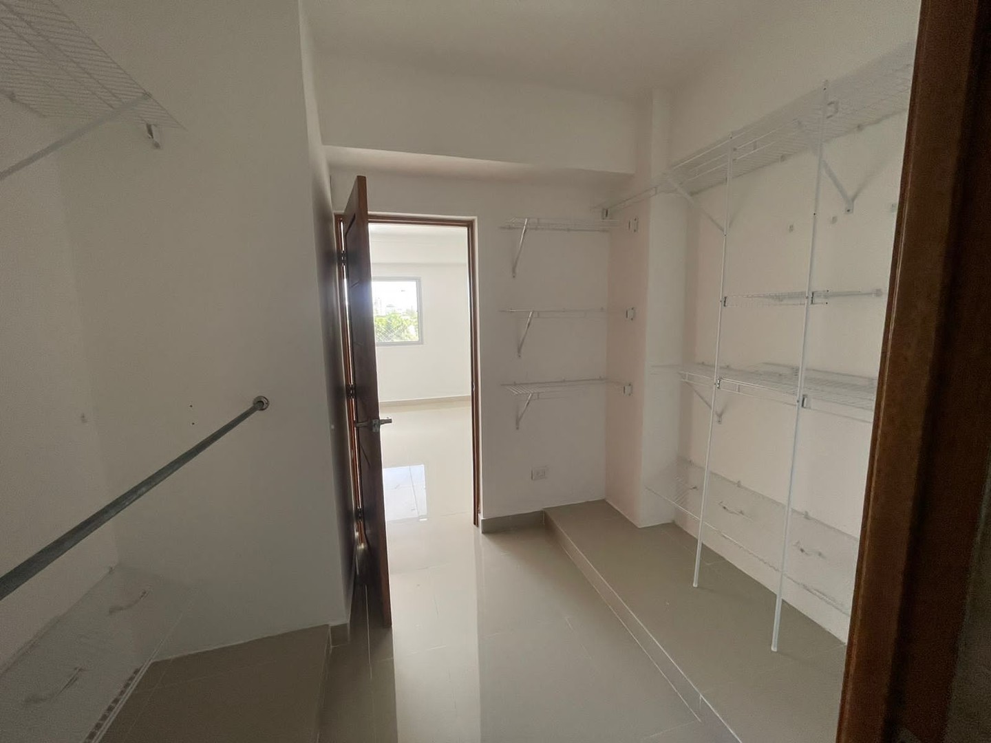 apartamentos - Apart para alquiler en Los Restauradores, una cuadra de la 27 de febrero. Piso 5 6