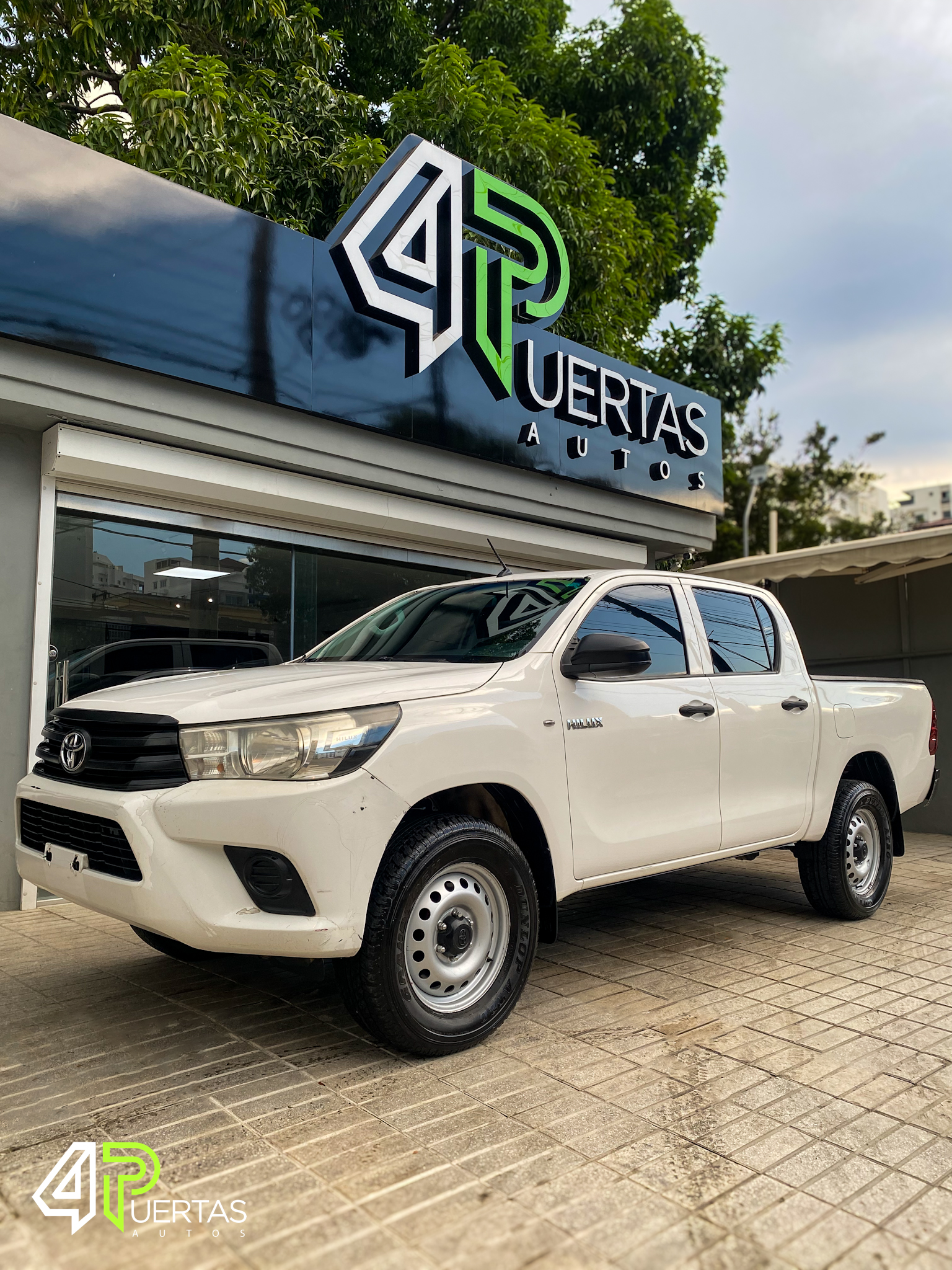 jeepetas y camionetas - TOYOTA HILUX 4X4