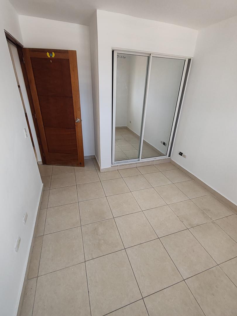 apartamentos - Vendo 4to con terraza Aut San Isidro 4