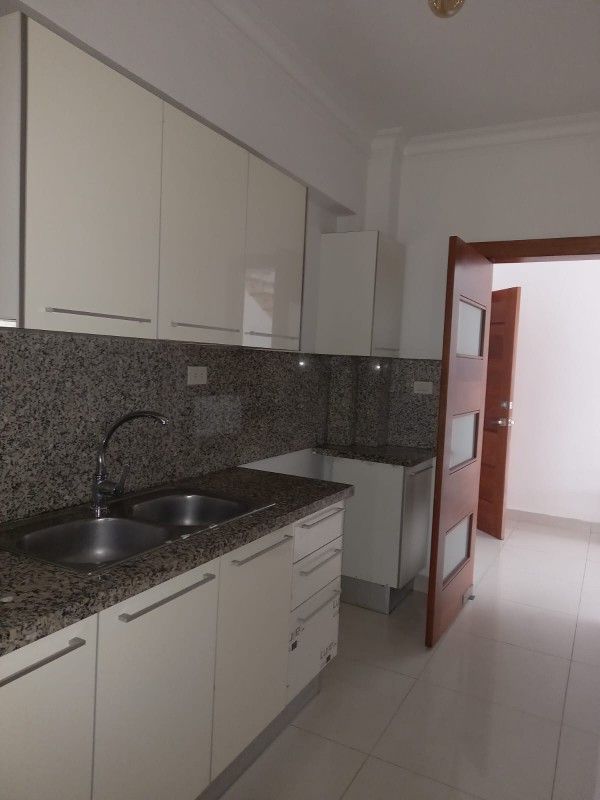 apartamentos - UN PH DE OPORTUNIDAD EN El Millón.