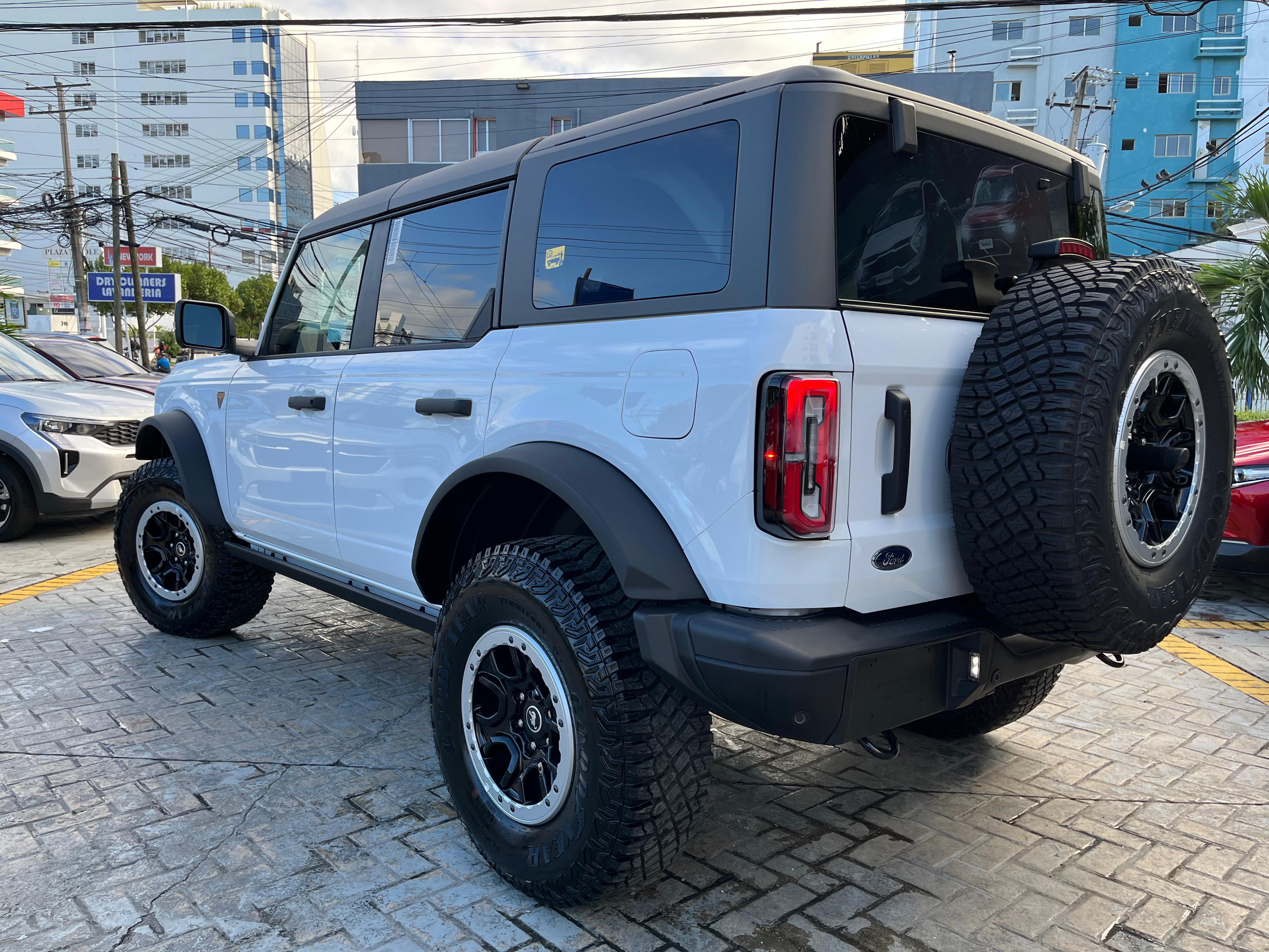 jeepetas y camionetas - FORD BRONCO BADLANDS SASQUATCH 2024 1