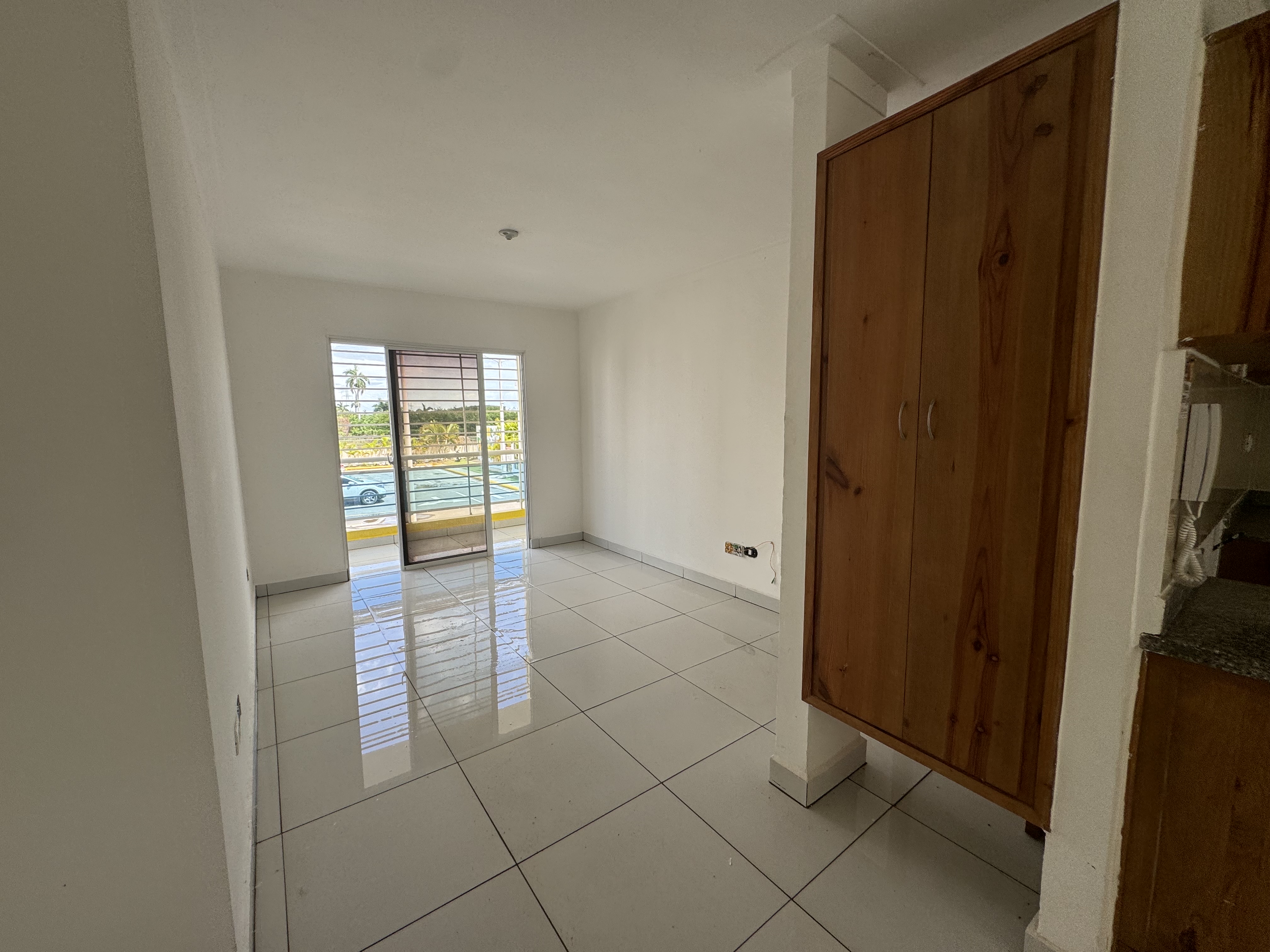 apartamentos - vendo segundo nivel en residencial palma real  4