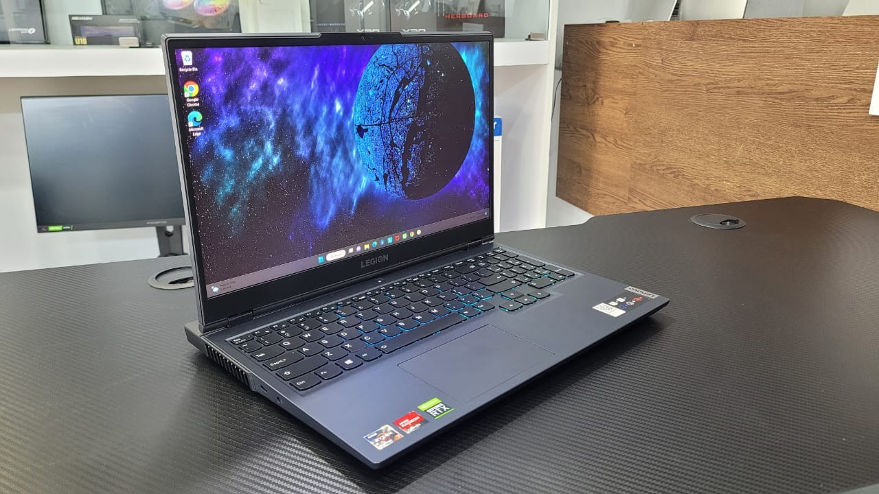 computadoras y laptops - LAPTOP LENOVO LEGION 5 15, AMD RYZEN 7 5800H. / 8GB RAM   2