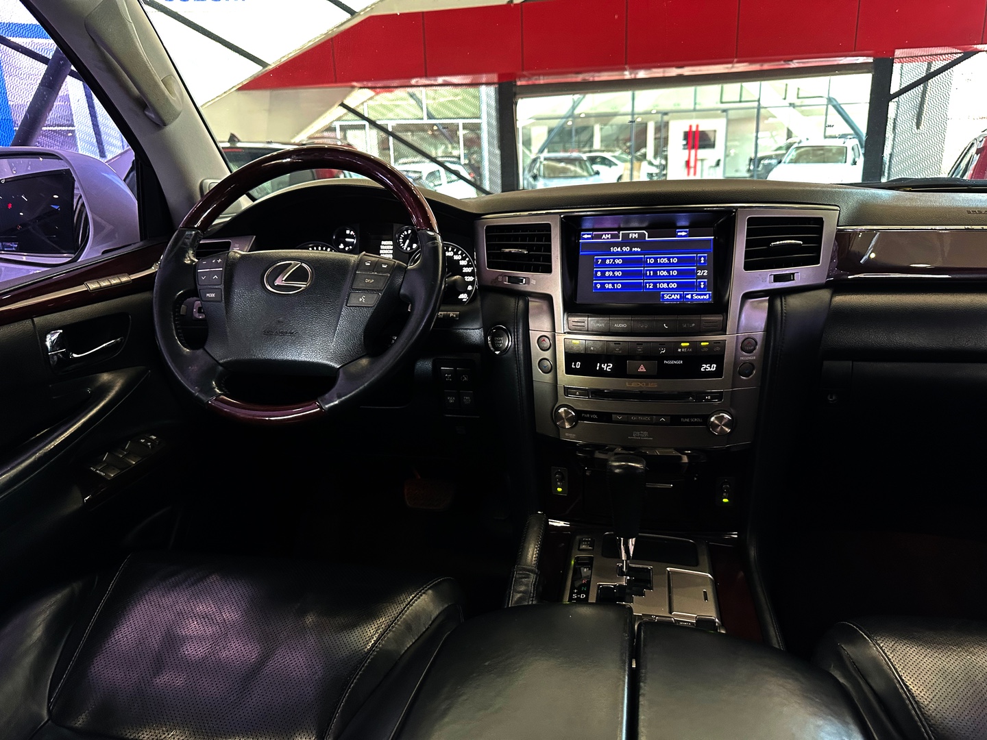 jeepetas y camionetas - Lexus LX 570 2014 5
