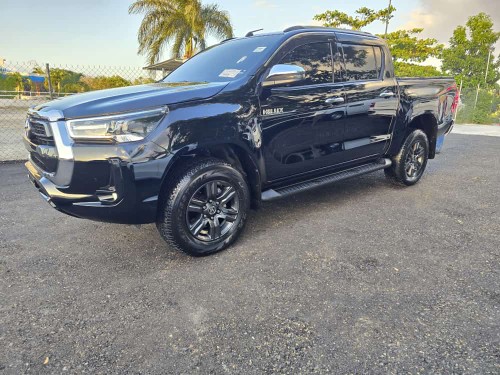 jeepetas y camionetas - Toyota hilux 2023 0