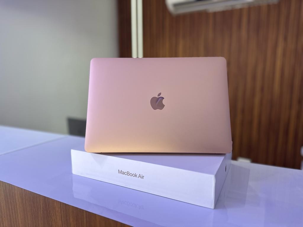 computadoras y laptops - MACBOOK AIR 13 M1 512GB 8GB OPEN BOX - TIENDA FISICA 0