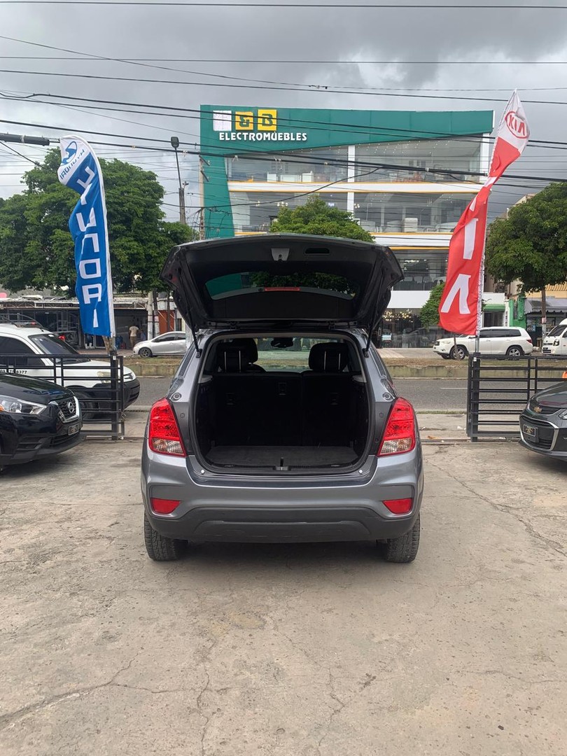 jeepetas y camionetas - Chevrolet Trax AWD 2020 4