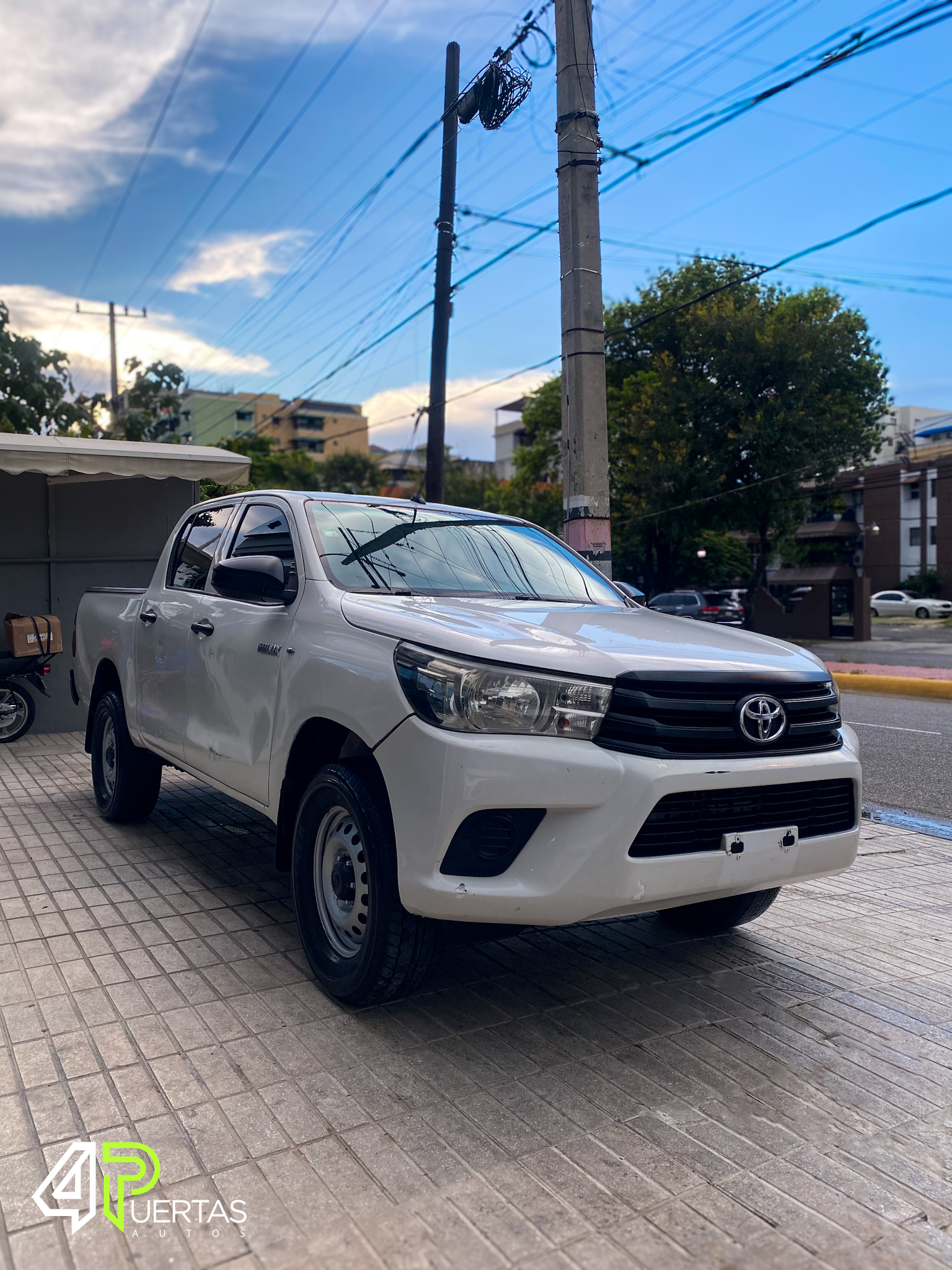 jeepetas y camionetas - TOYOTA HILUX 4X4 2