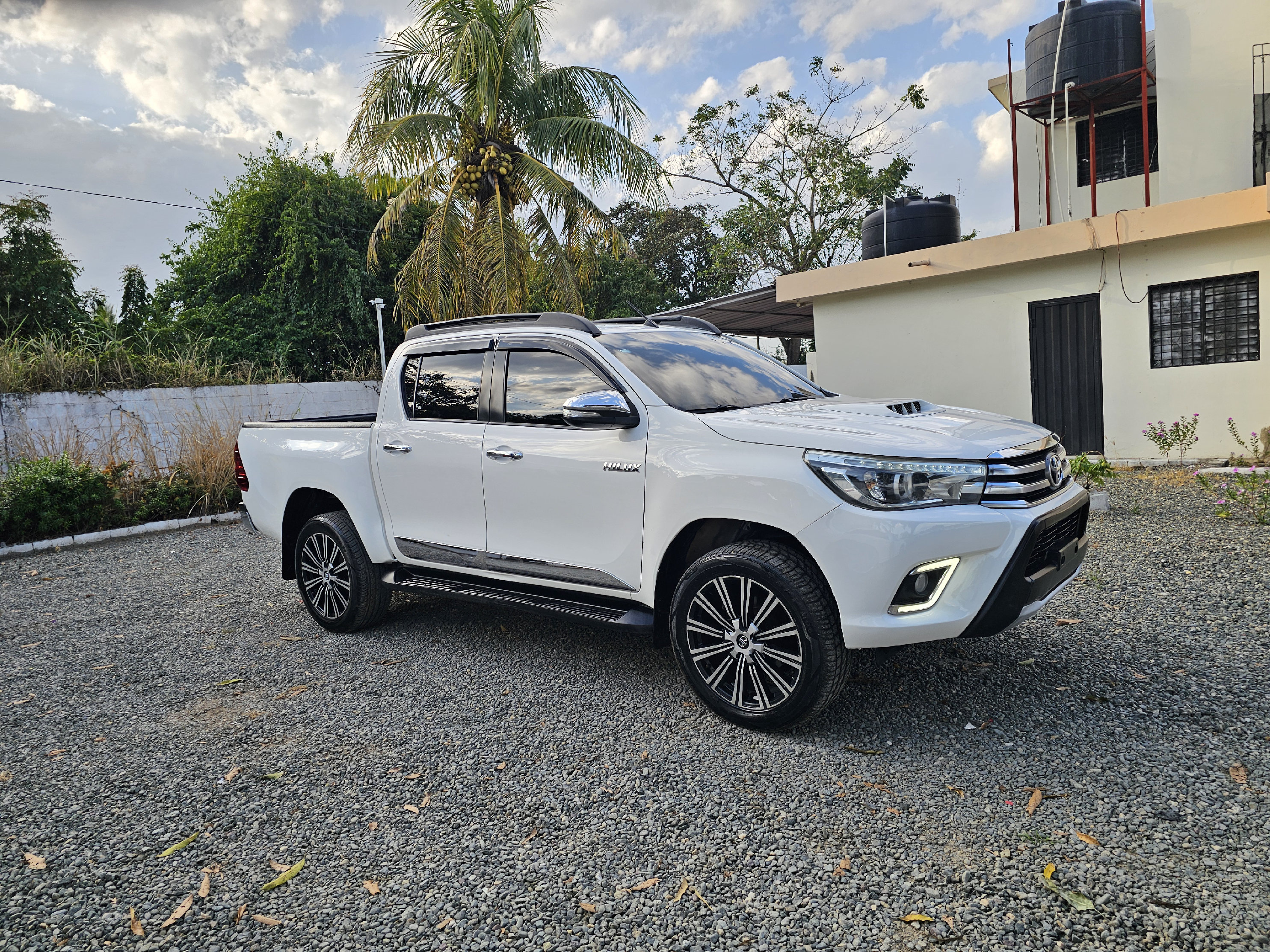 jeepetas y camionetas - Toyota hilux 2016 