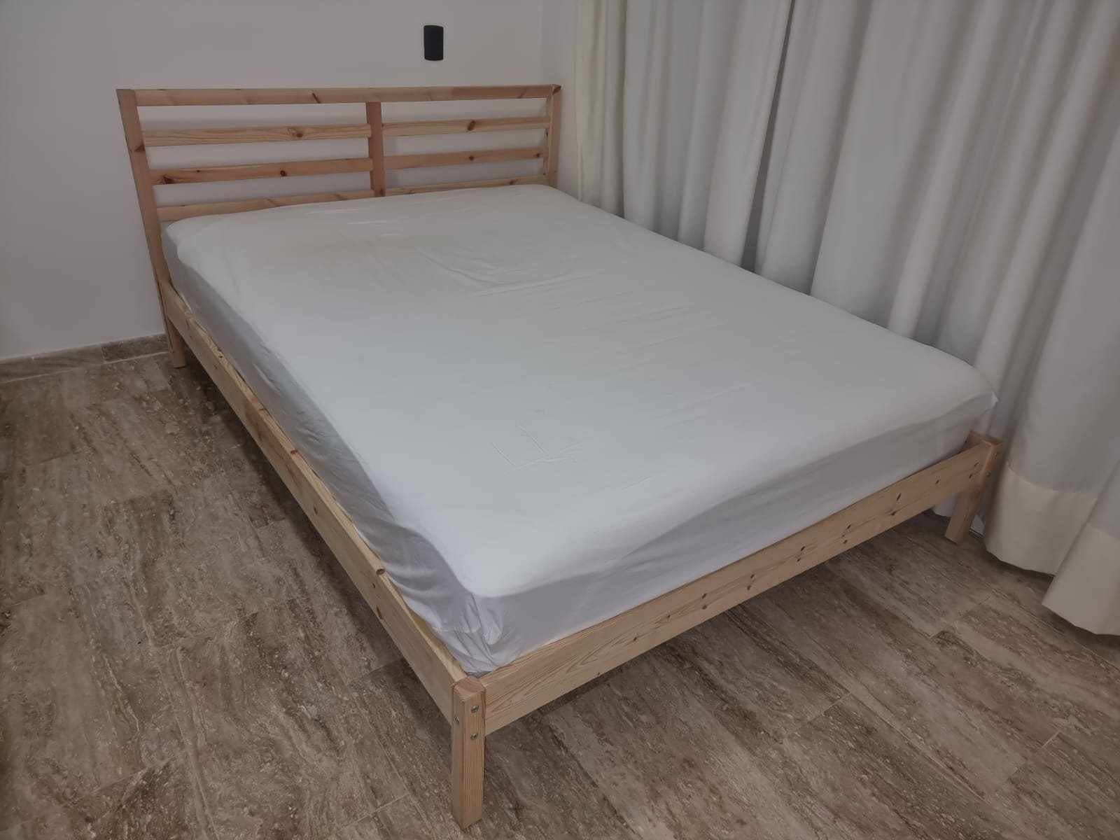 muebles y colchones - Cama Queen comprados en Ikea