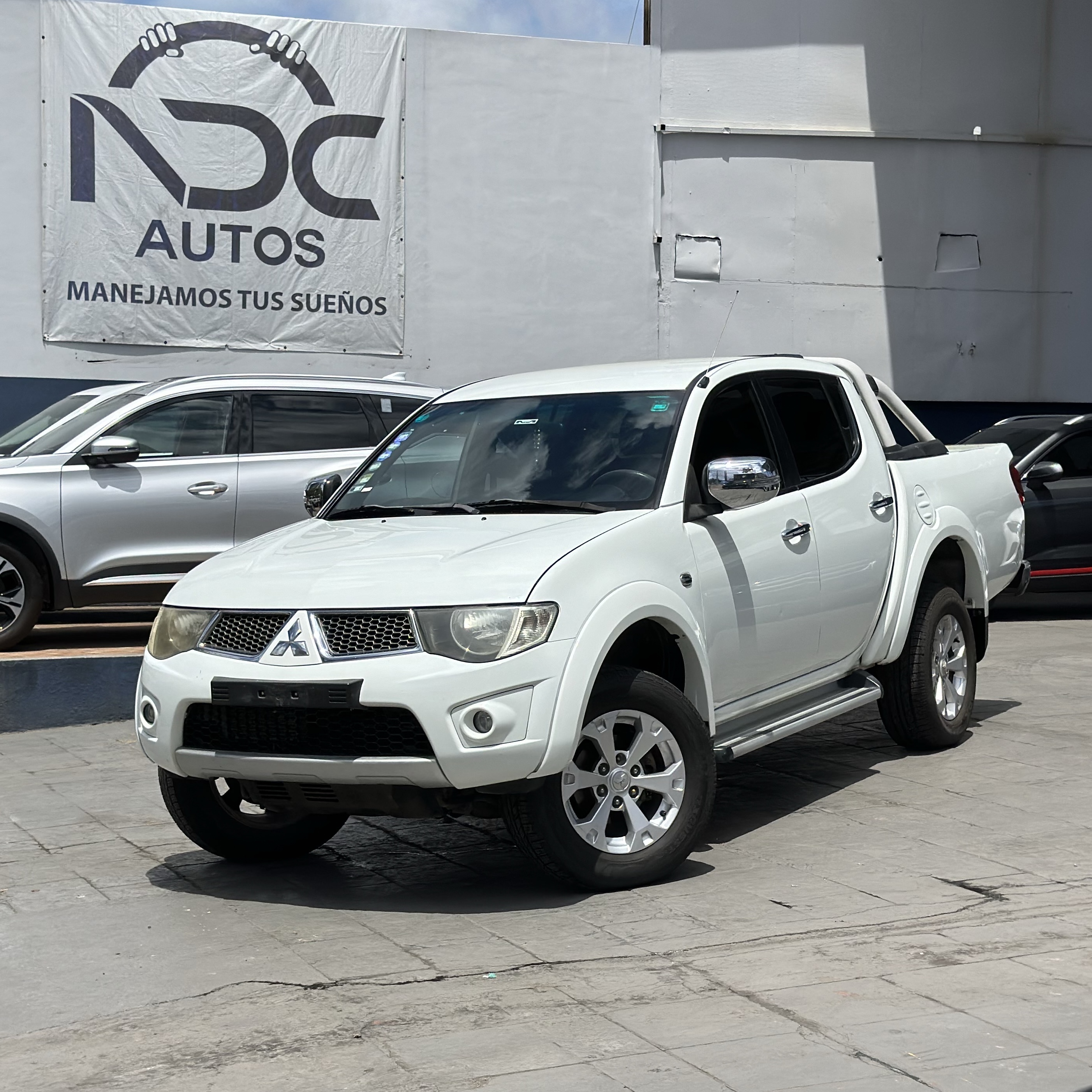 jeepetas y camionetas - MITSUBISHI L200 4x4 2015