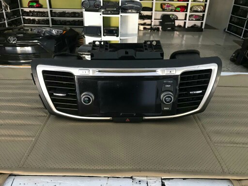 otros vehiculos - Honda Accord  2015 AM FM Radio Receiver w/Navigation OEM