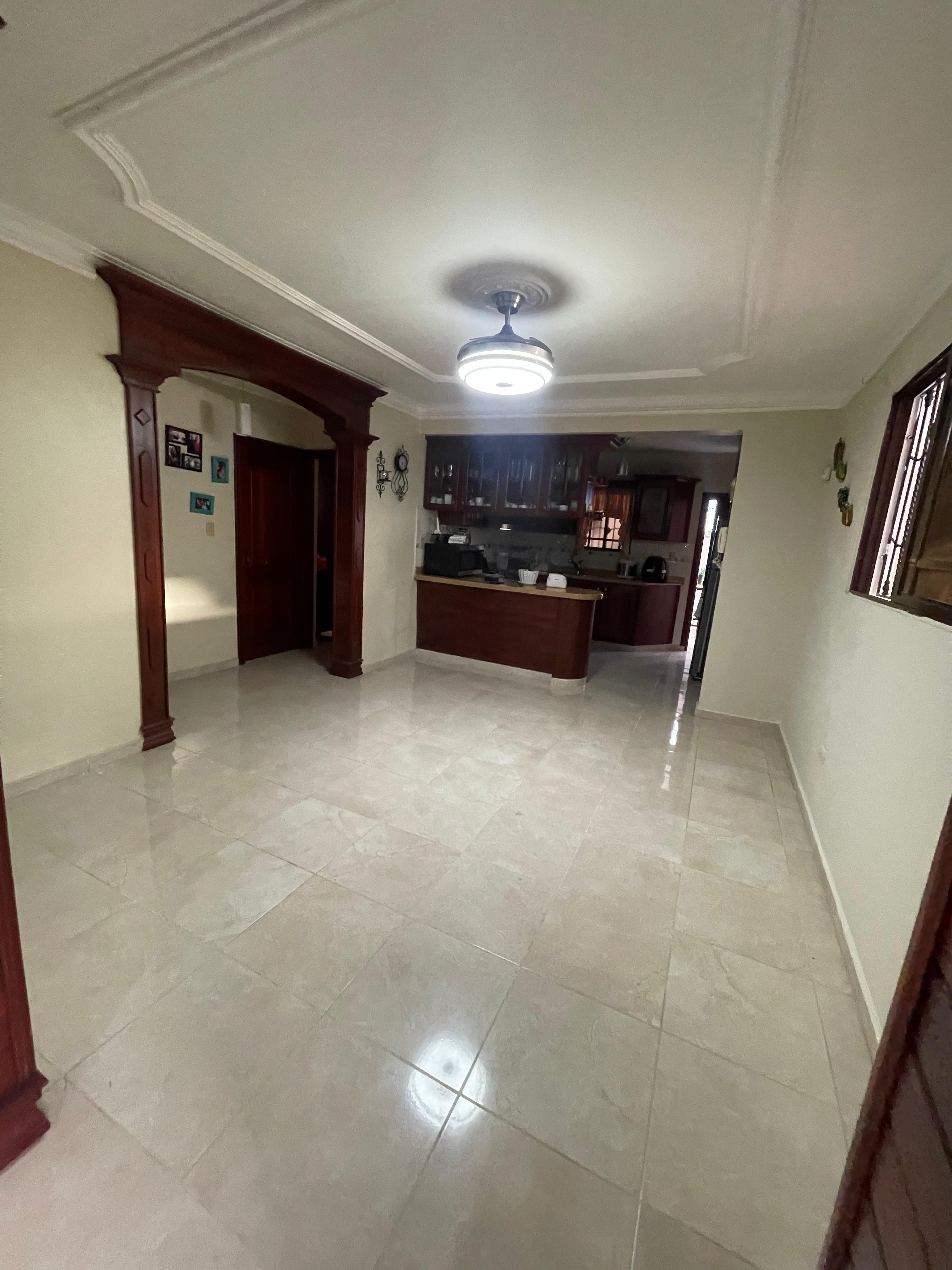 casas - Vendo casa en Santiago De los Caballeros  2