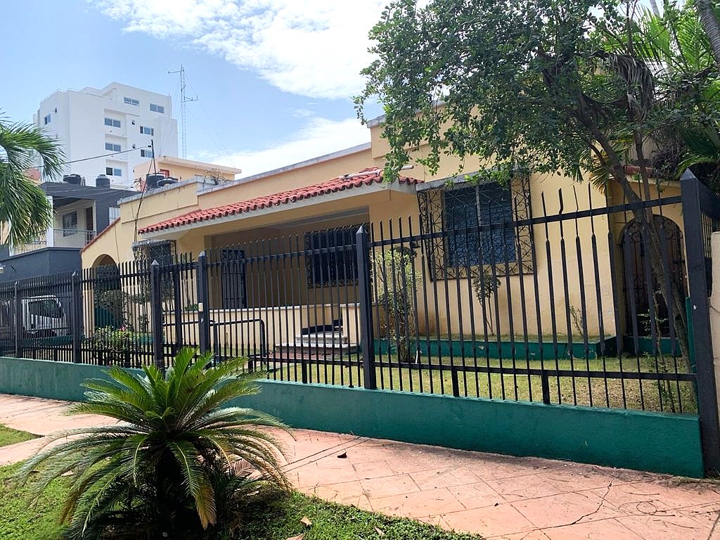 casas - 1171 VENTA DE CASA-GAZCUE-302 MTS2