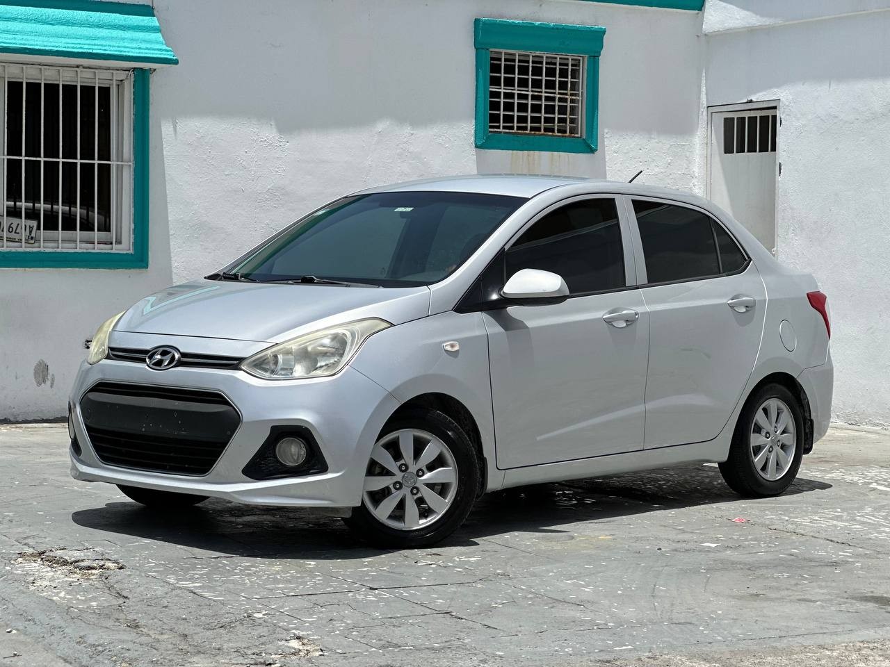 carros - HYUNDAI GRAND I 10 2016Unico Dueño95mil km 9