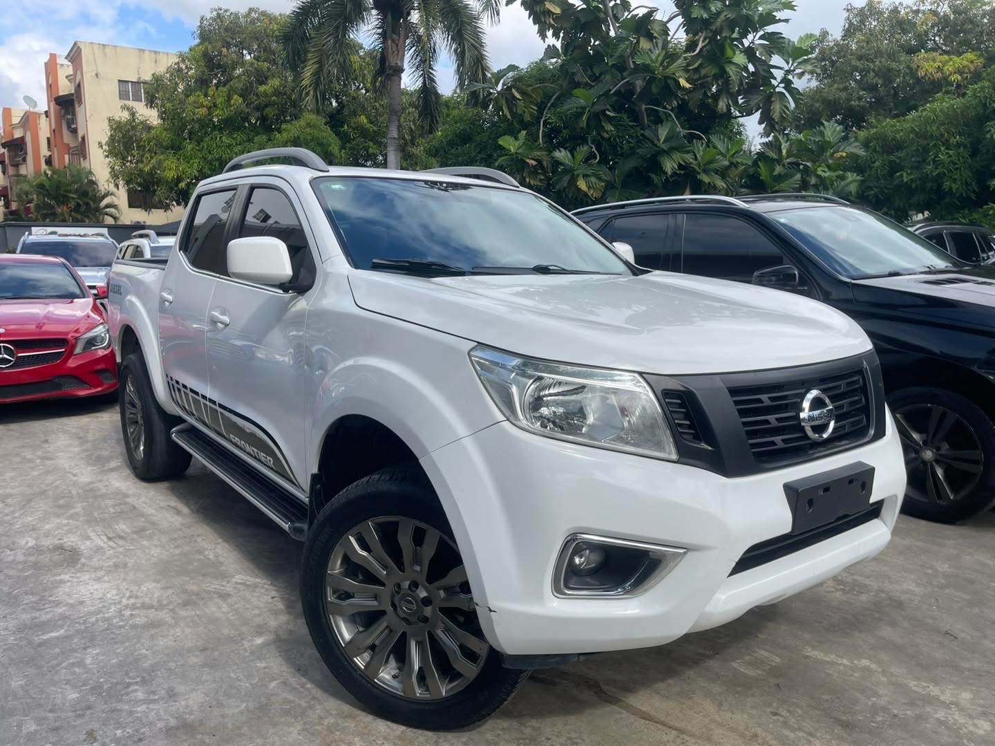 jeepetas y camionetas - NISSAN FRONTIER NP 300 2018 2