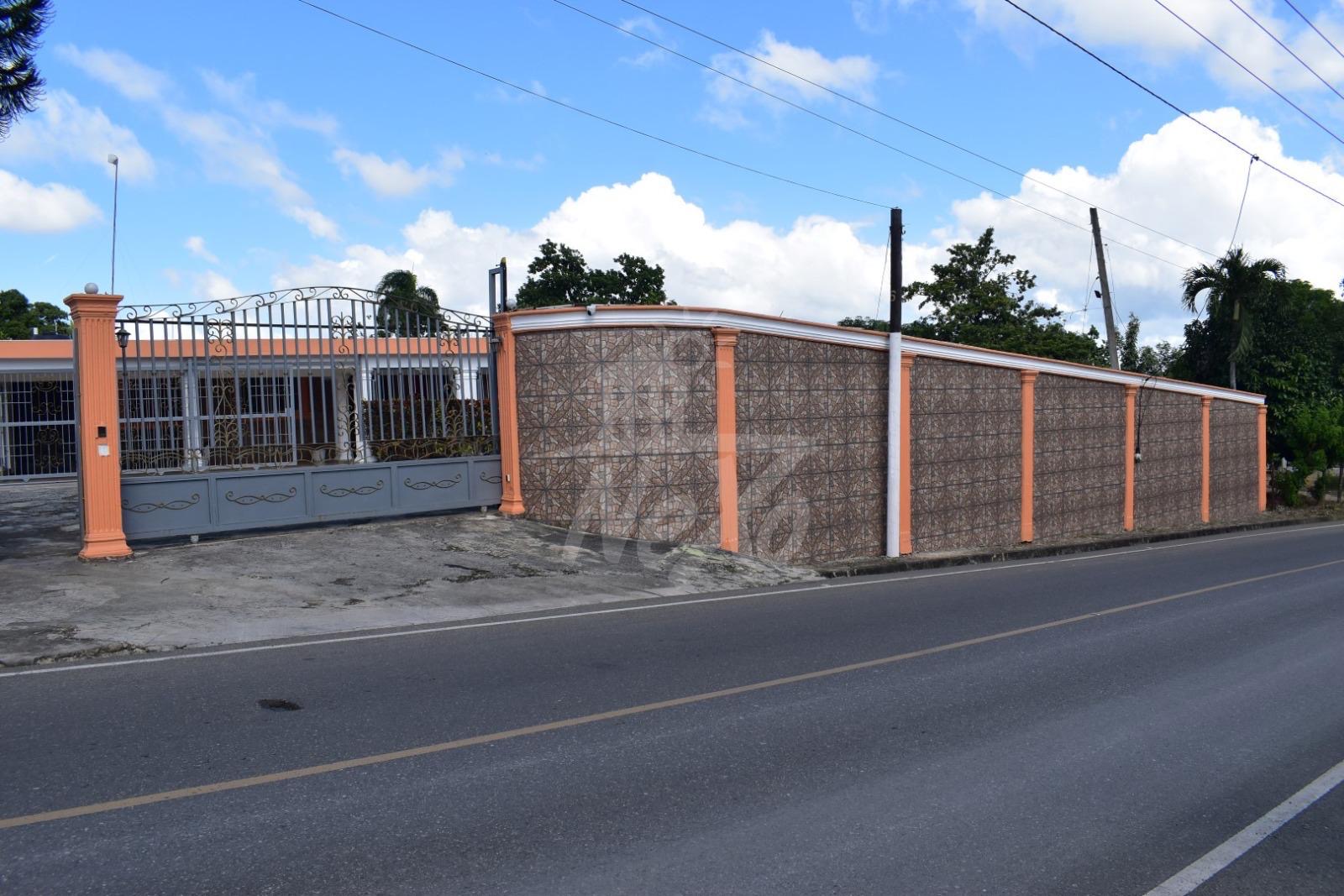 casas - VENDO CASA CON TERRENO EN LA VEGA