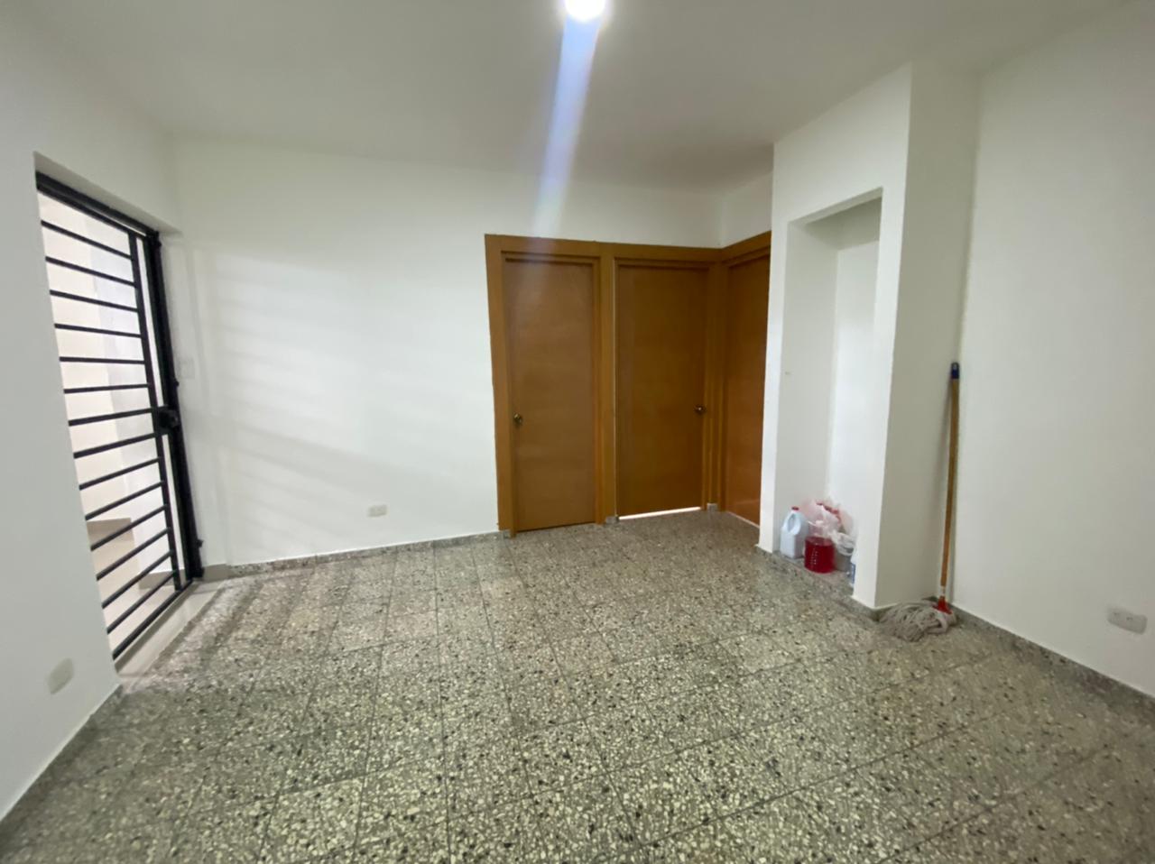 casas - Vendo casa prox. Av. Independencia 9