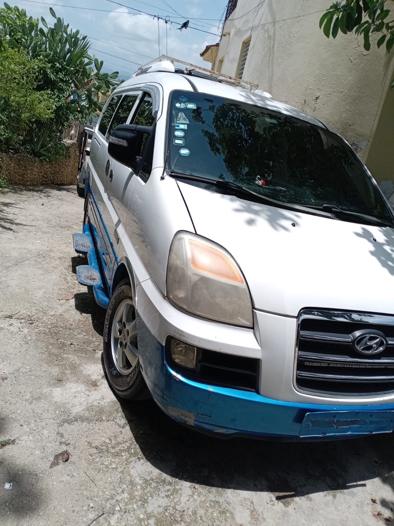 otros vehiculos - Vendo Hyundai starex 2007 1