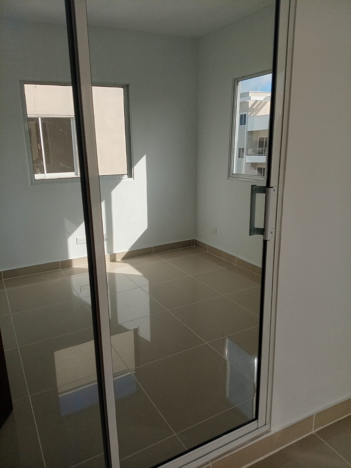 apartamentos - Alquilo apartamento km 7 y medio 3hab, 2baños, 2pa 1