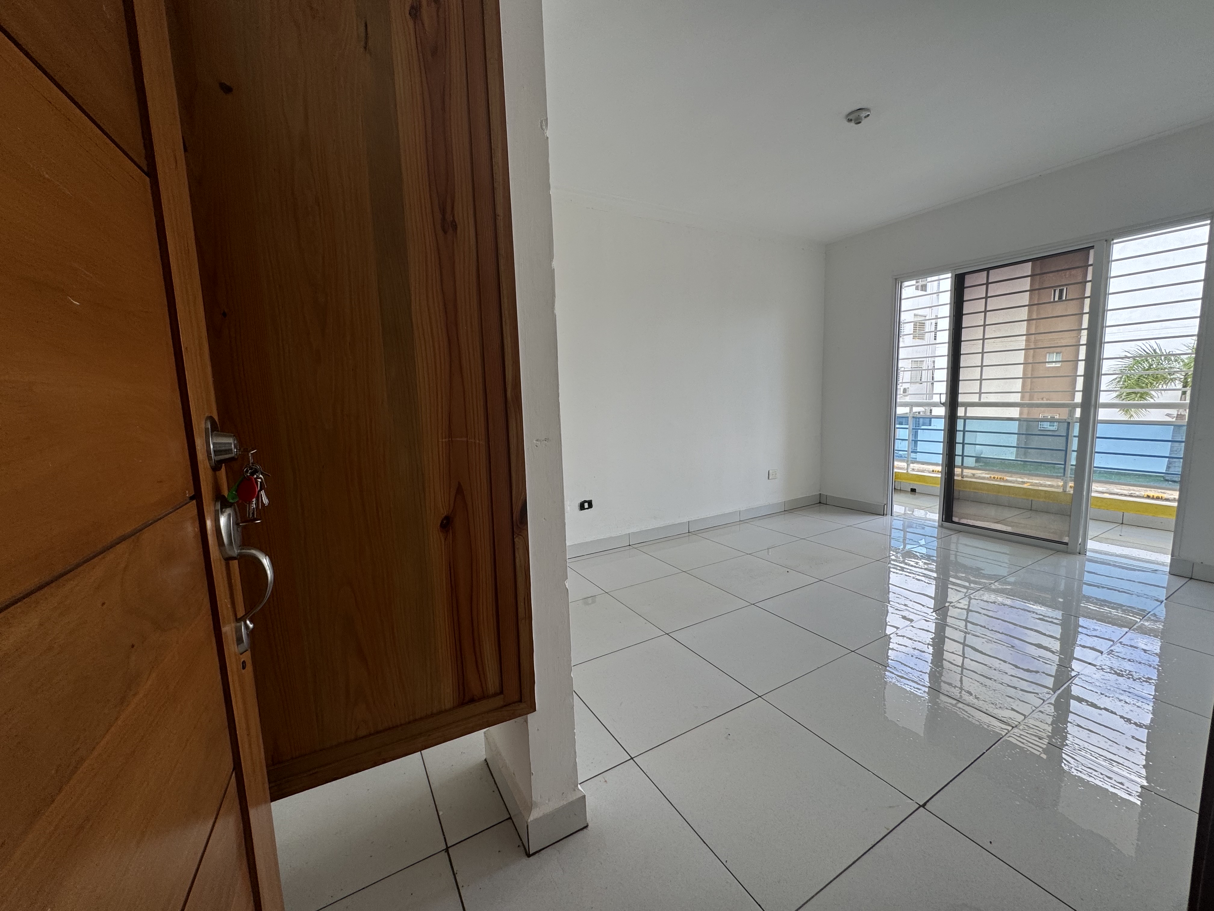 apartamentos - vendo segundo nivel en residencial palma real  8