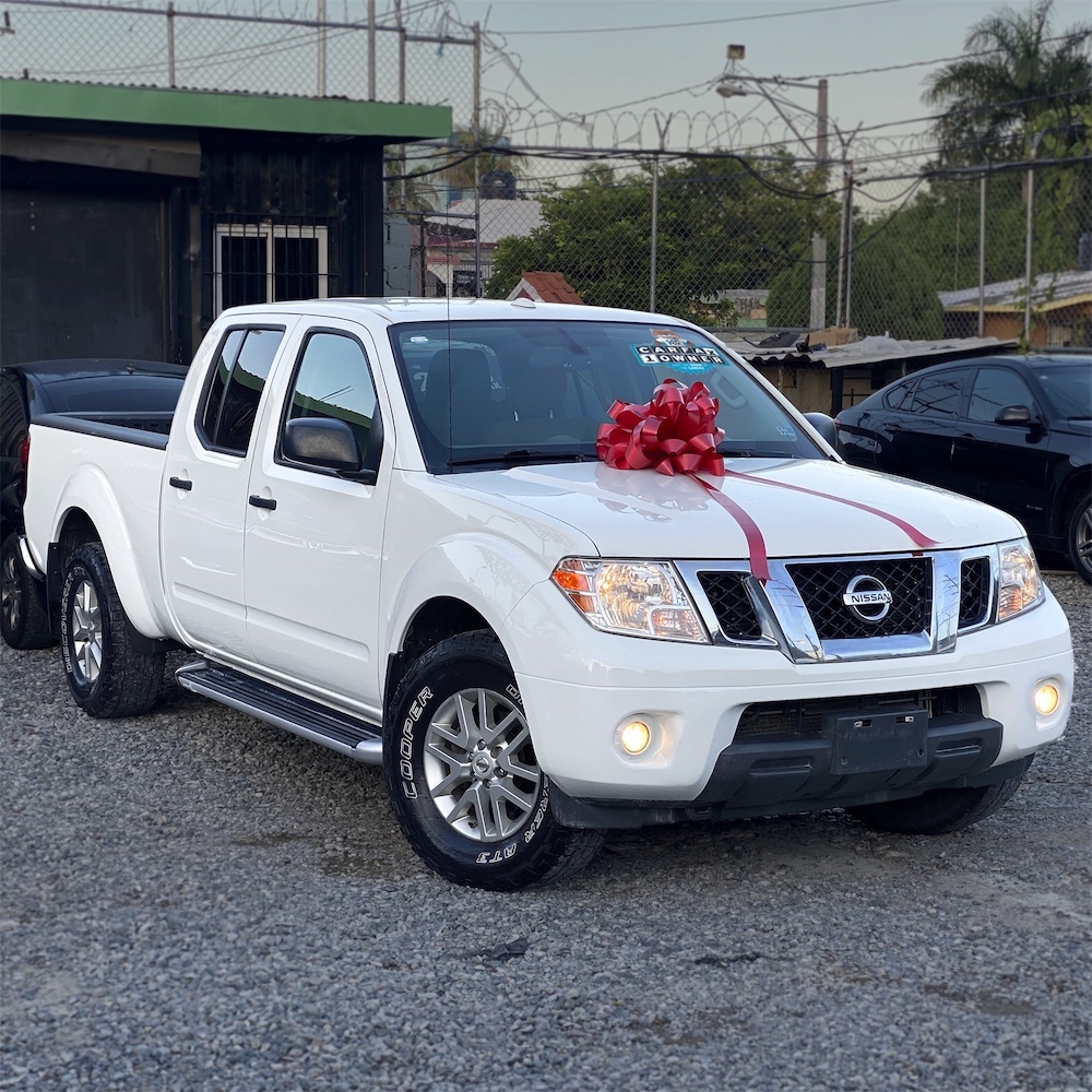 jeepetas y camionetas - NISSAN FRONTIER SV 2017 4X4 CLEAN CARFAX 1