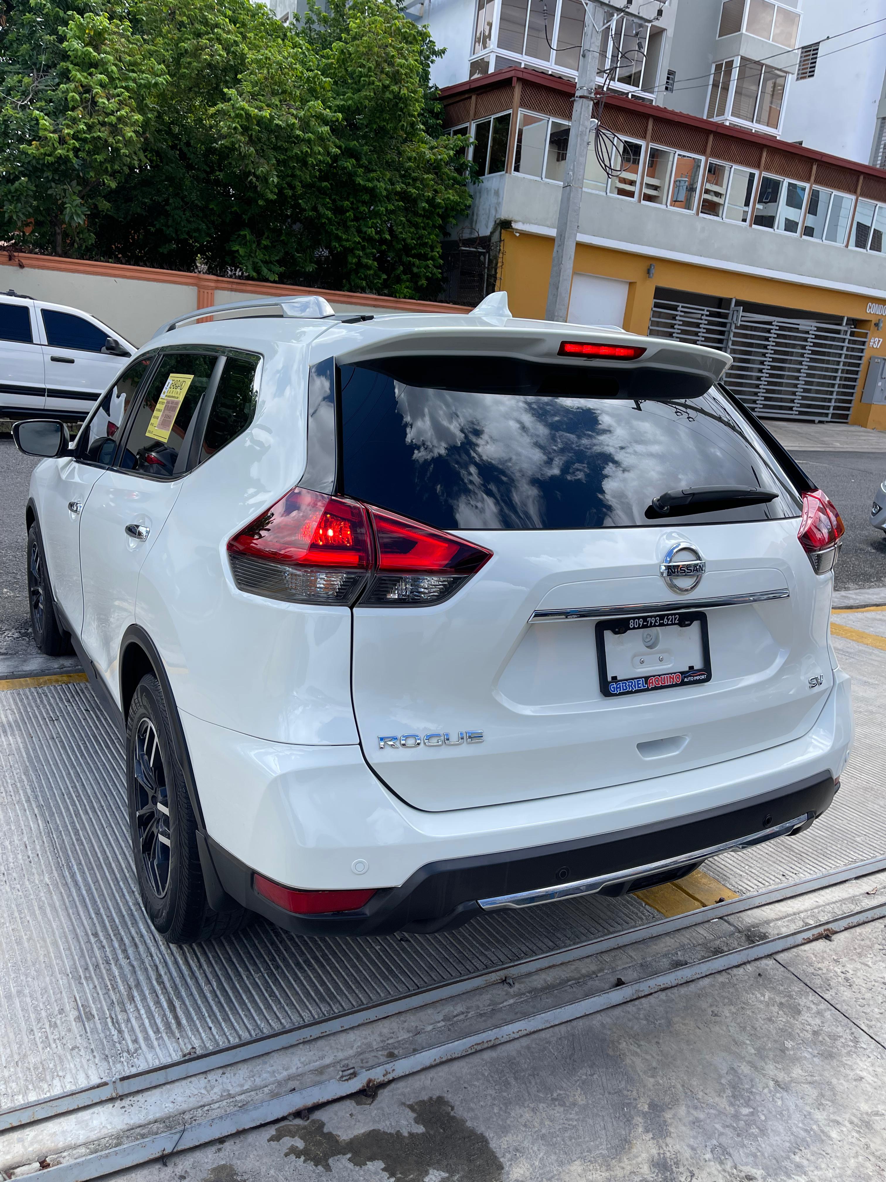 jeepetas y camionetas - nissan rogue sv 3