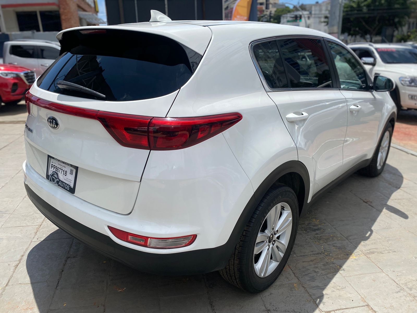 jeepetas y camionetas - KIA SPORTAGE FE 2018 5