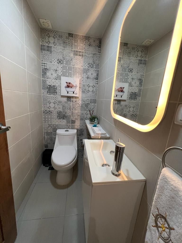 apartamentos - Alquiler Apto Amueblado A ESTRENAR en Evaristo morales/US$215 000  4