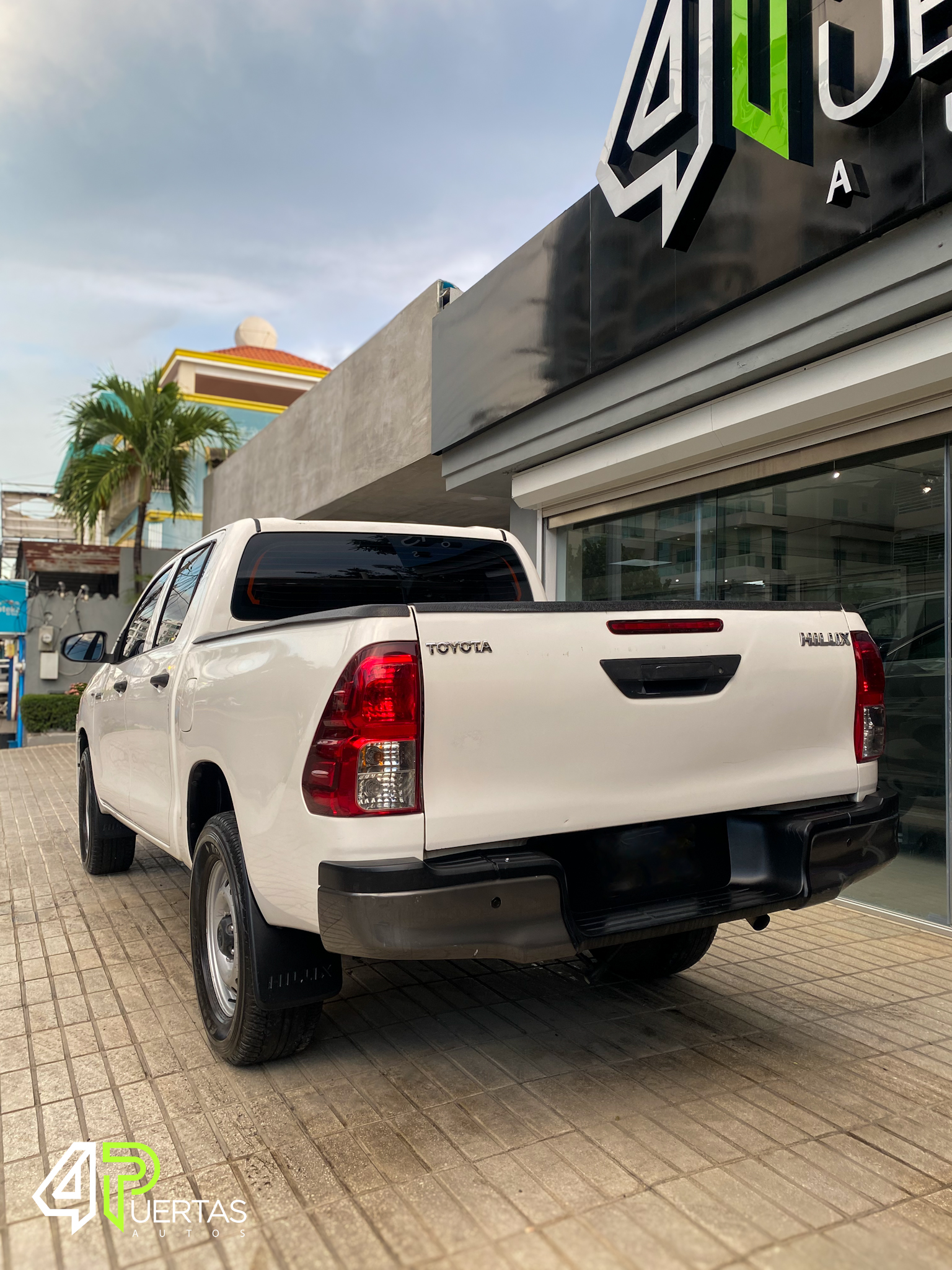 jeepetas y camionetas - TOYOTA HILUX 4X4 3