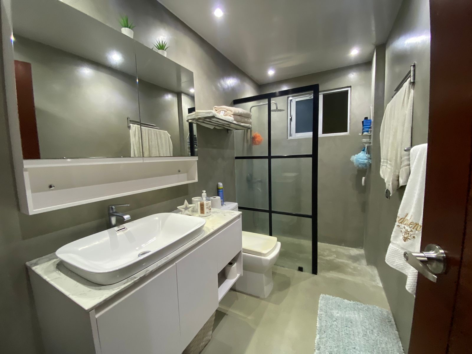 apartamentos - Vendo Apto 3 hab Moderno asc US$230K con estudio 6